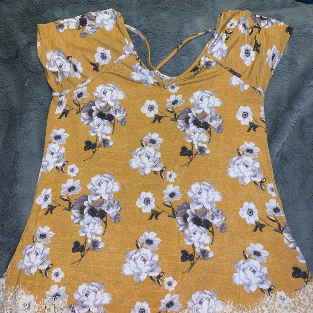 Floral top